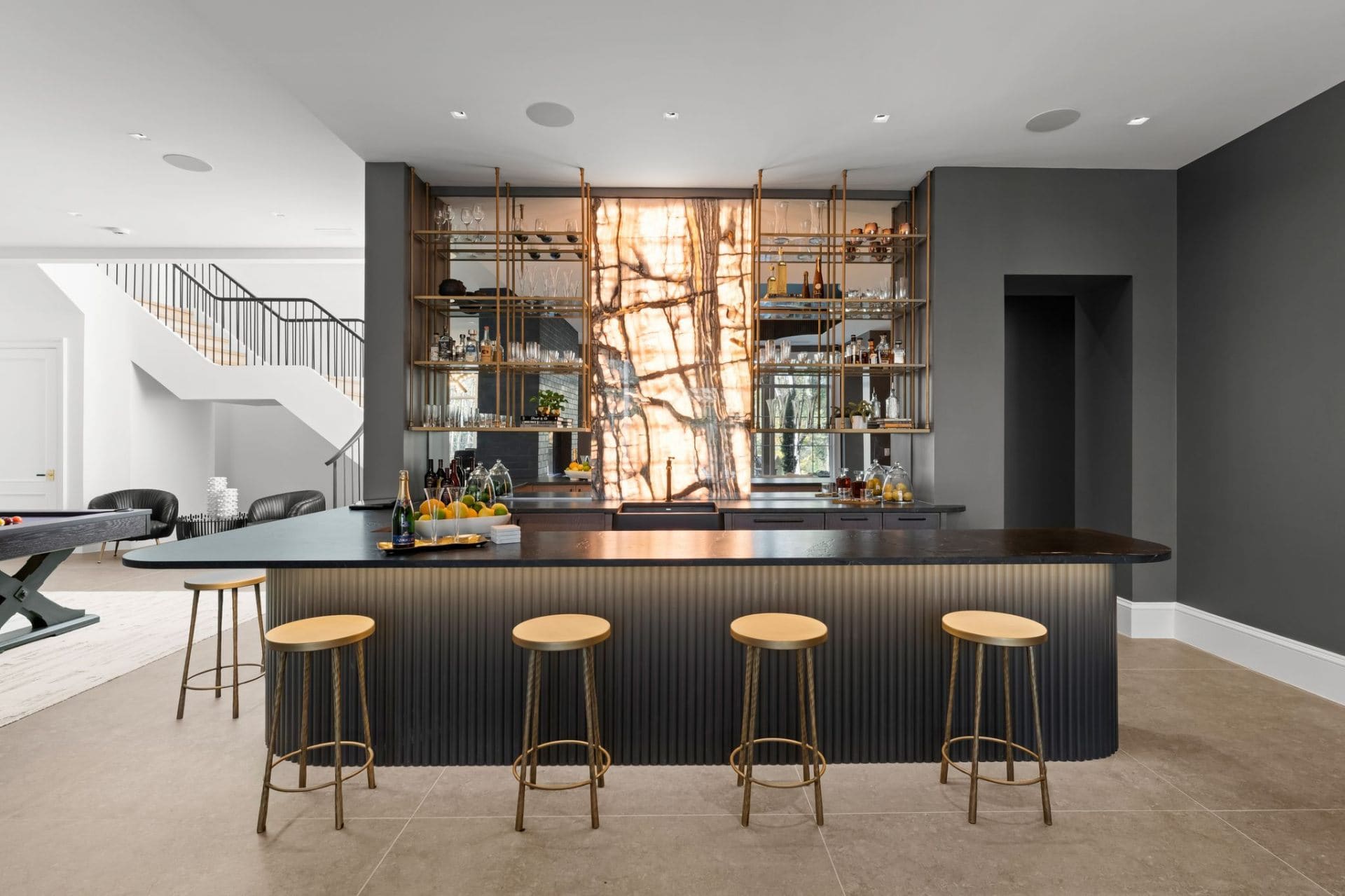 Onyx bar front view