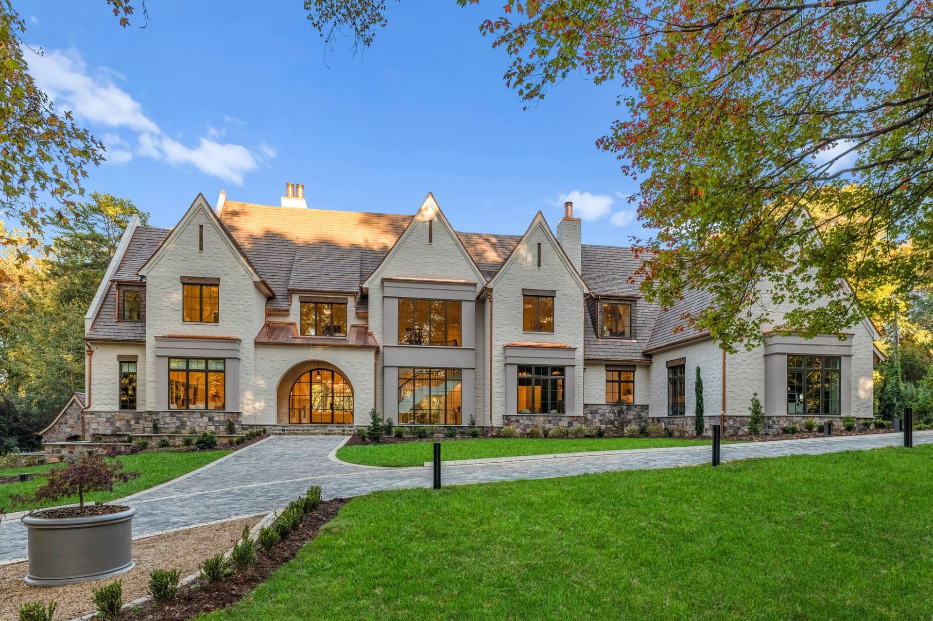 Building a Custom Luxury Home in Charlotte: The Complete Guide