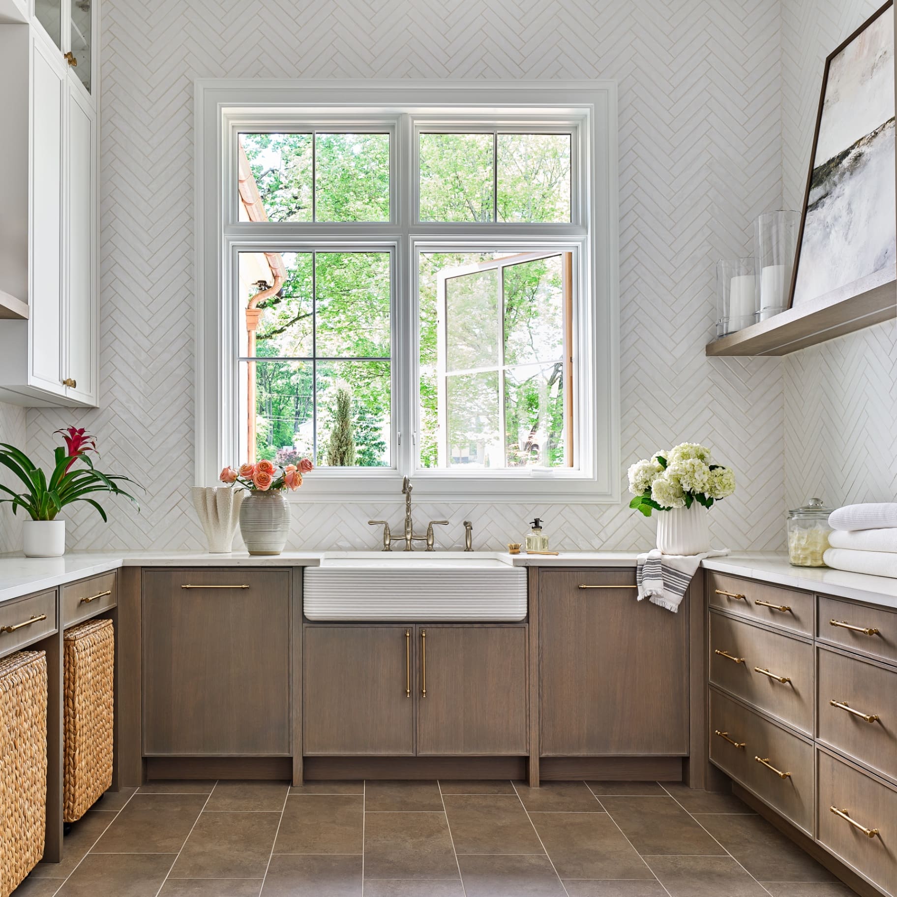 Farmhouse sink