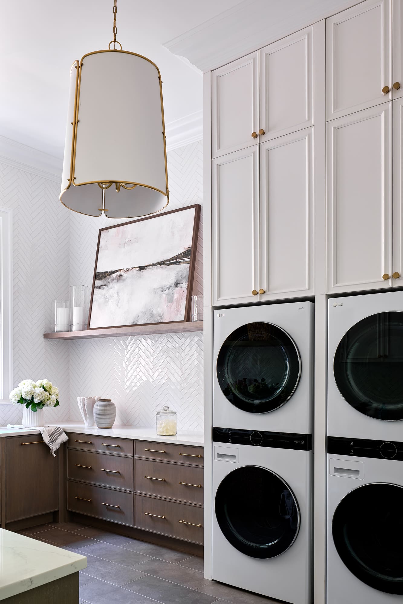 Laundry suite