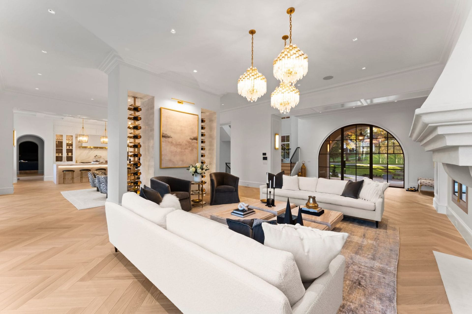 Living room with crystal chandeliers