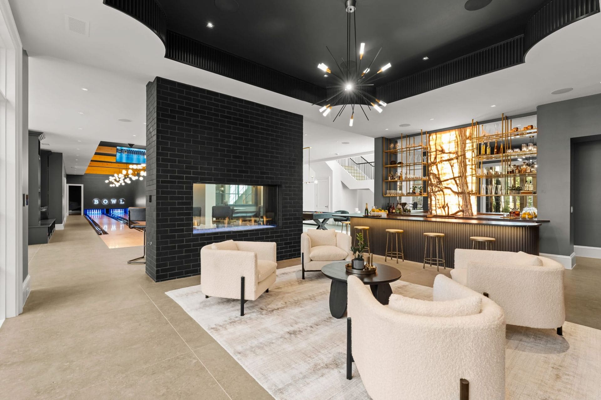 Lounge with onyx-lit bar