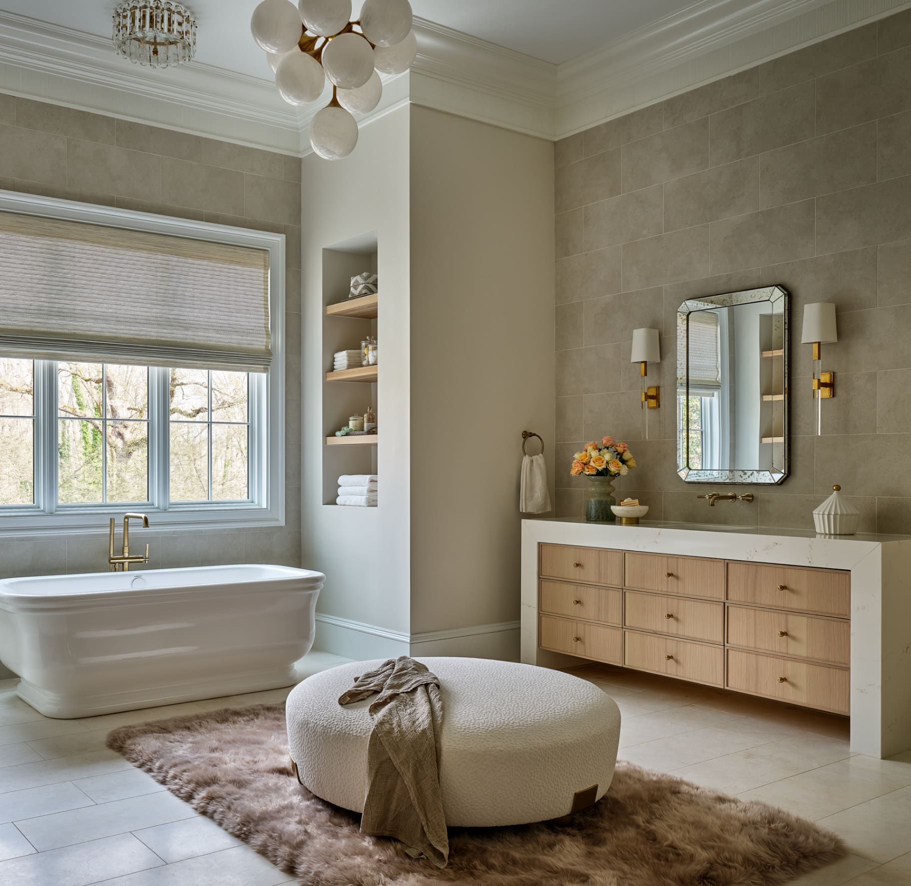 Soaking tub