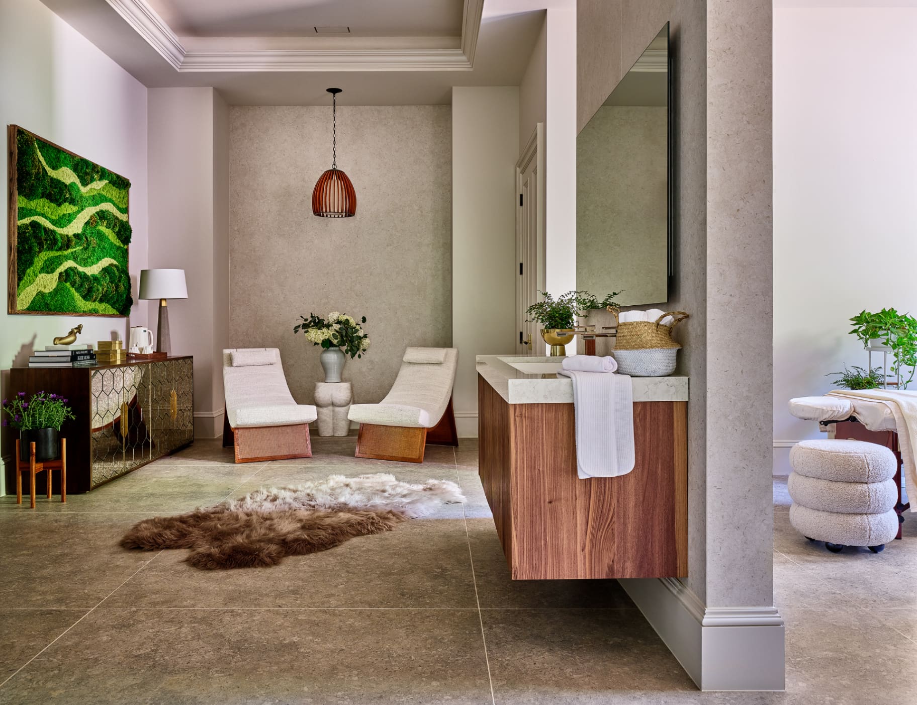 Luxury spa suite